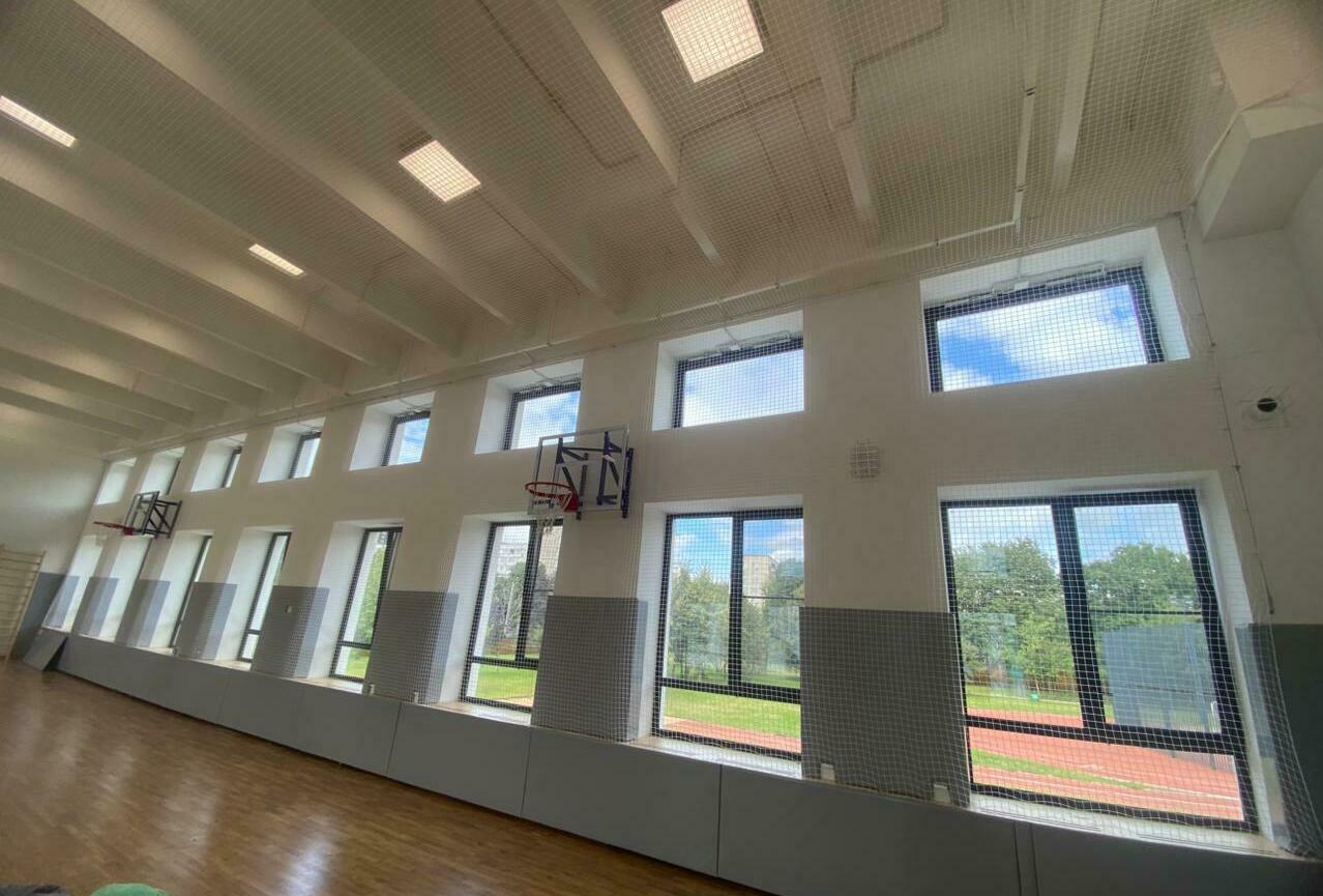 Монтаж заградительной спортивной сетки на объекте б-р Тихорецкий, д. 10