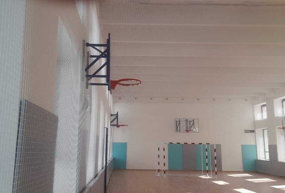 Монтаж заградительной спортивной сетки на объекте г. Москва, ул. Шипиловская, д. 46, корп. 3