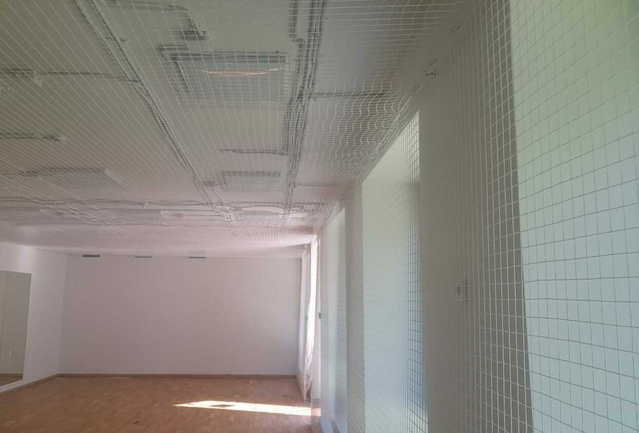 Монтаж заградительной спортивной сетки на объекте ул. Бирюлевская, д. 23, корп. 1