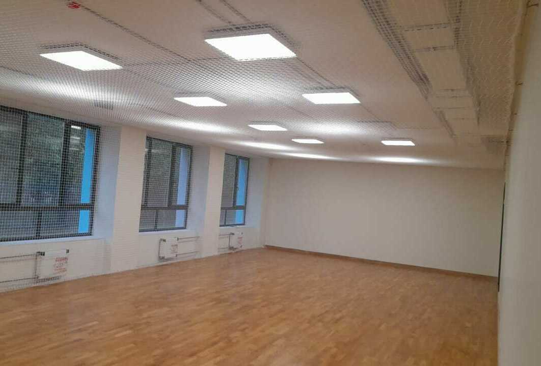 Монтаж заградительной спортивной сетки на объекте ул. Новопеределкинская, д. 9, корп. 1