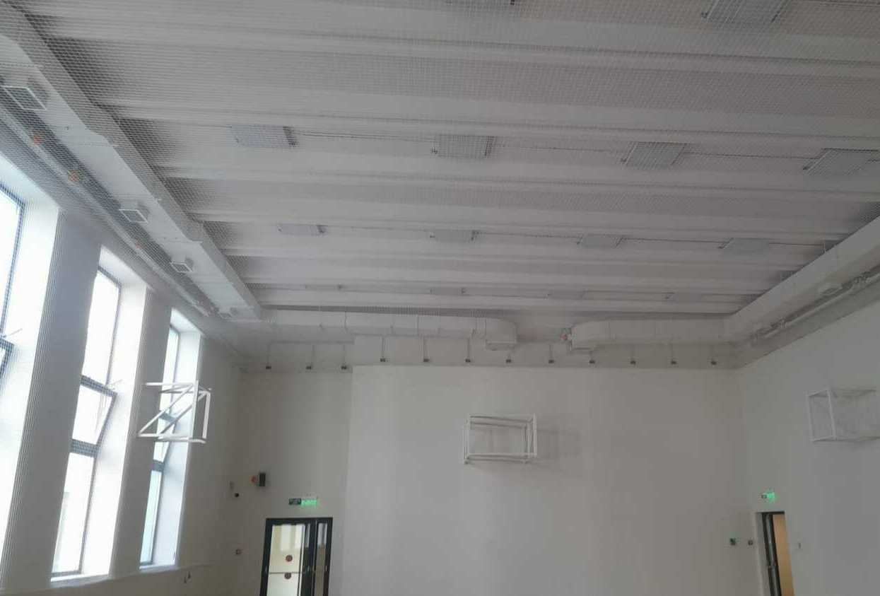 Монтаж заградительной спортивной сетки на объекте Зеленоград, корп. 1469