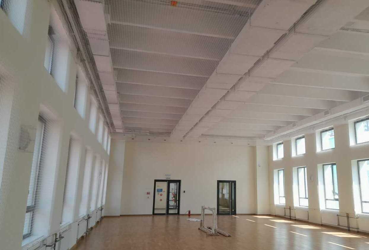 Монтаж заградительной спортивной сетки на объекте г. Москва, ул. Хабаровская, д. 18А