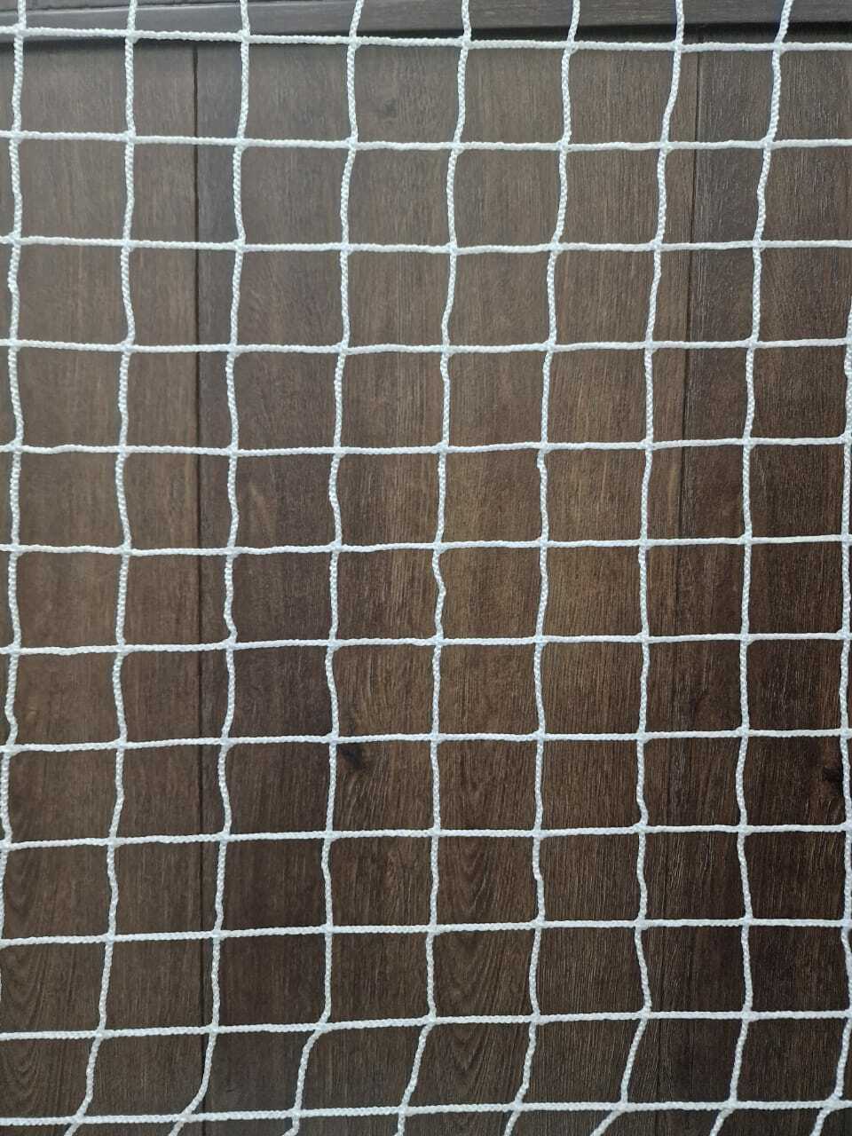 Заградительная спортивная сетка с ячейкой 100 мм белая